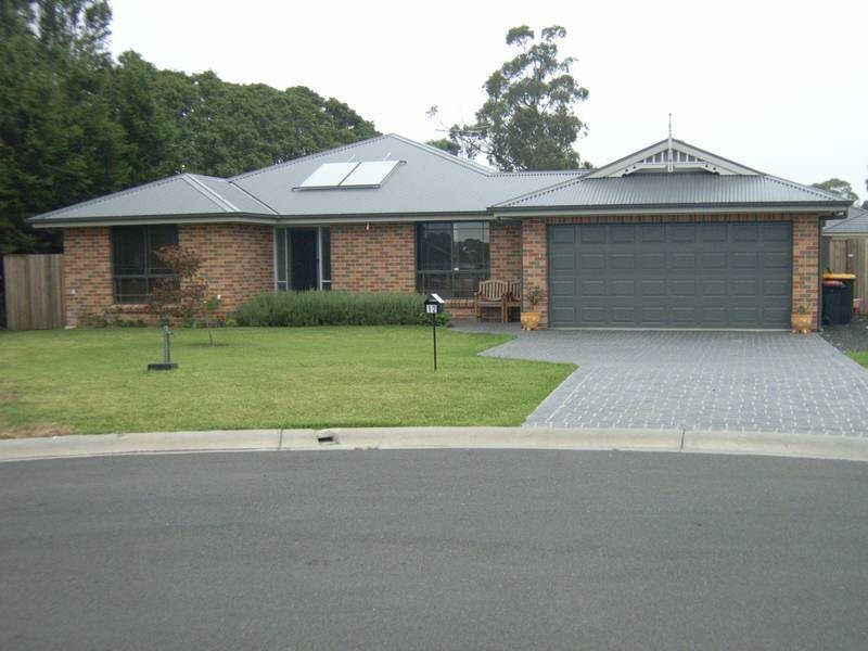 12 Sharnee Close, Hill Top NSW 2575