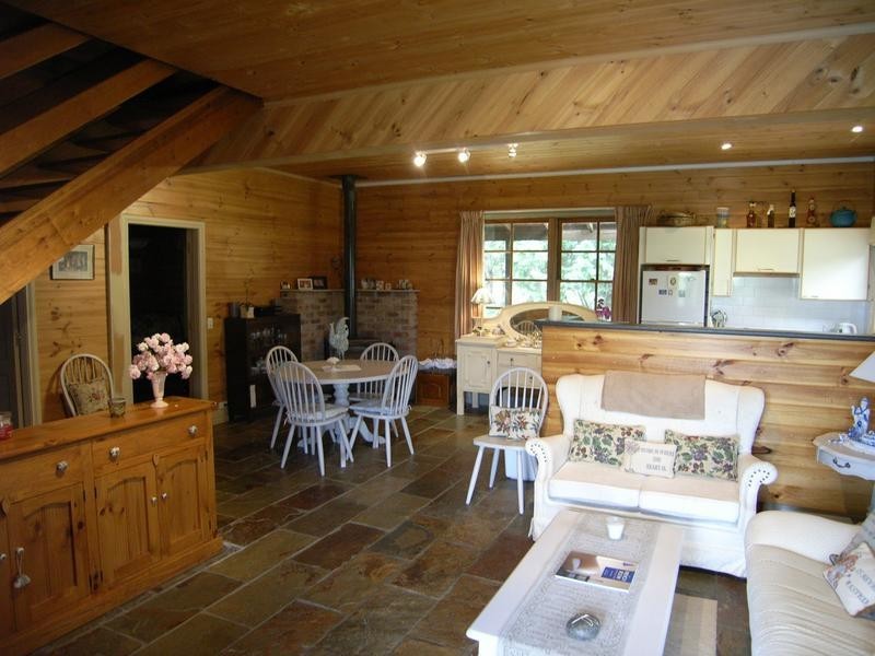 2071 Wombeyan Caves Road, High Range NSW 2575