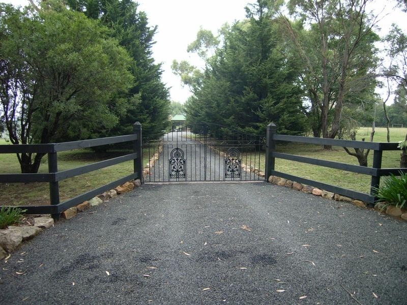 2071 Wombeyan Caves Road, High Range NSW 2575