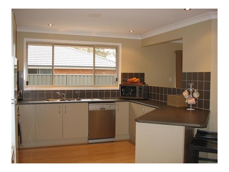 10 Railway Parade, Braemar NSW 2575