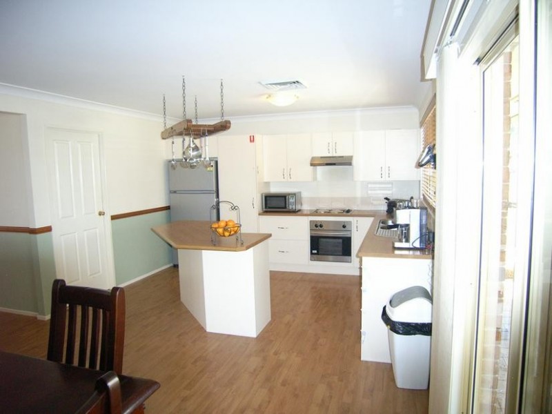2 Sharnee Close, Hill Top NSW 2575
