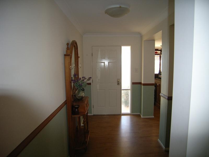 2 Sharnee Close, Hill Top NSW 2575