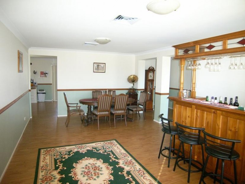 2 Sharnee Close, Hill Top NSW 2575