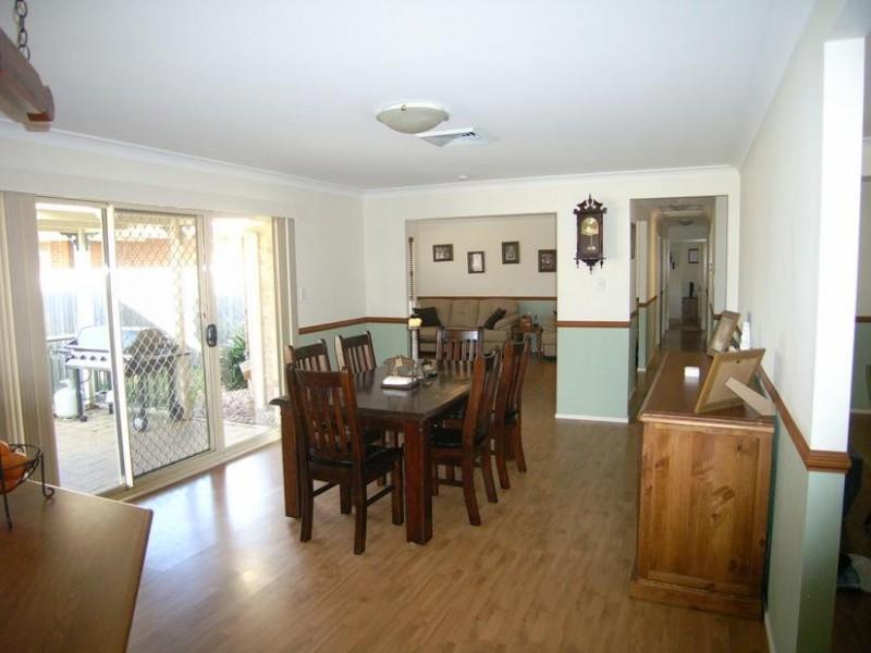 2 Sharnee Close, Hill Top NSW 2575