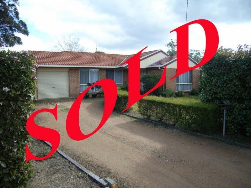 12 Pine Street, Colo Vale NSW 2575