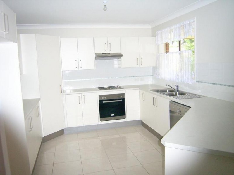 7 Grandview Parade, Hill Top NSW 2575