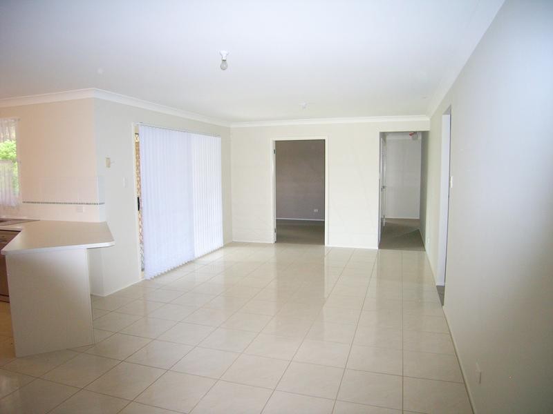 7 Grandview Parade, Hill Top NSW 2575