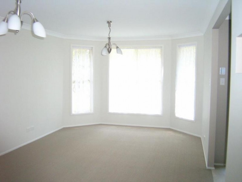 7 Grandview Parade, Hill Top NSW 2575