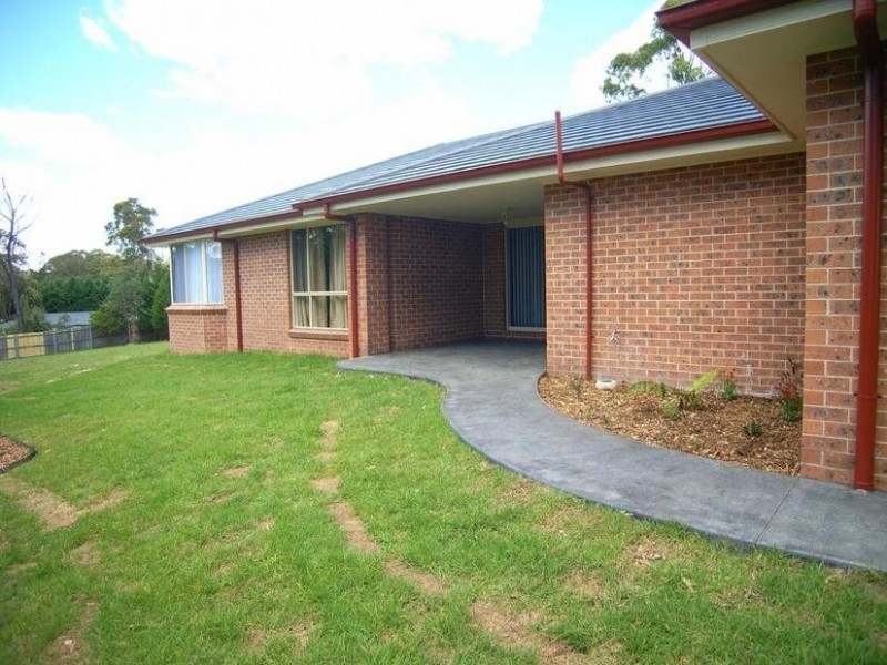 7 Grandview Parade, Hill Top NSW 2575