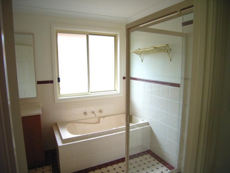12 Ella Street, Hill Top NSW 2575