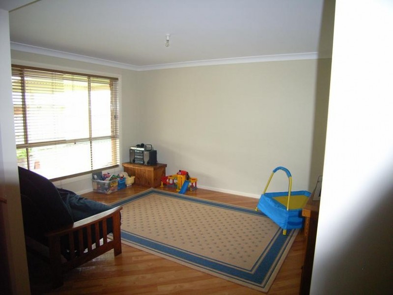 12 Ella Street, Hill Top NSW 2575