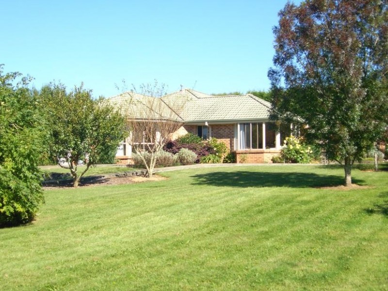 33 May Street, Robertson NSW 2577