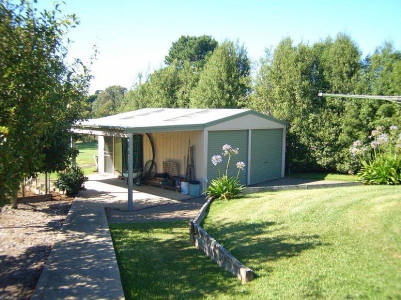 33 May Street, Robertson NSW 2577