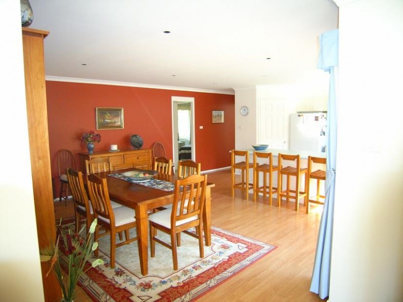 33 May Street, Robertson NSW 2577