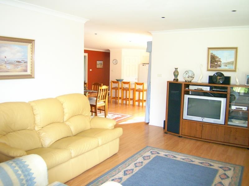 33 May Street, Robertson NSW 2577