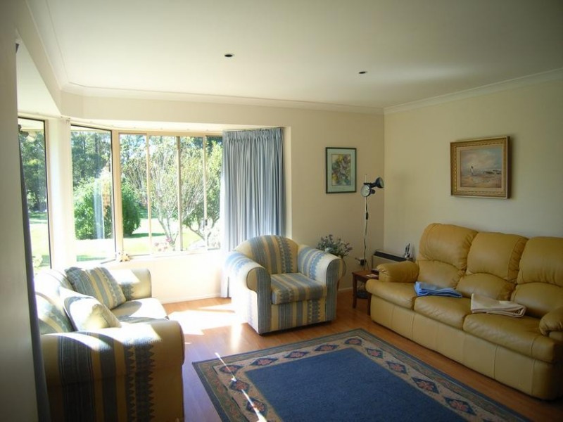 33 May Street, Robertson NSW 2577