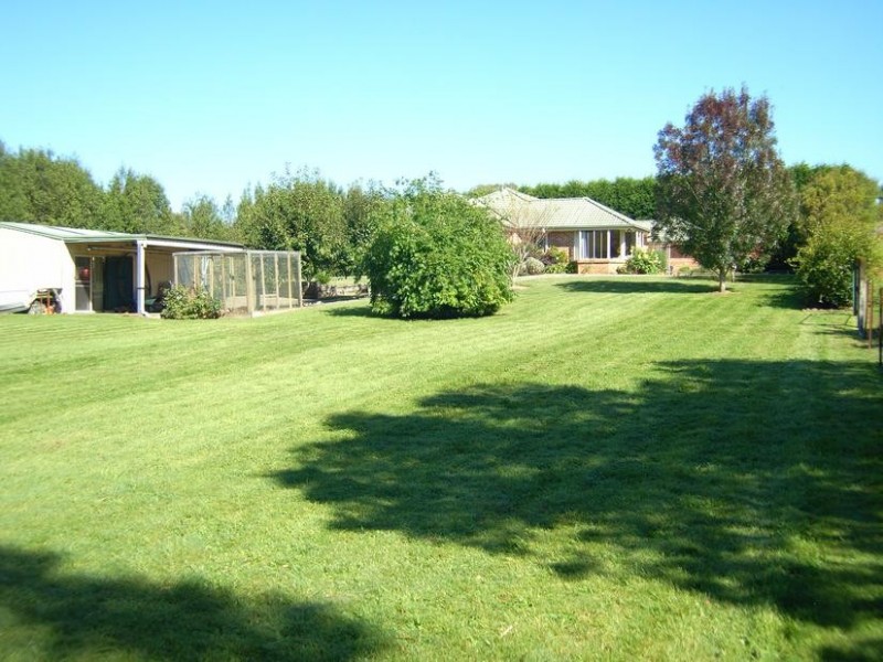 33 May Street, Robertson NSW 2577