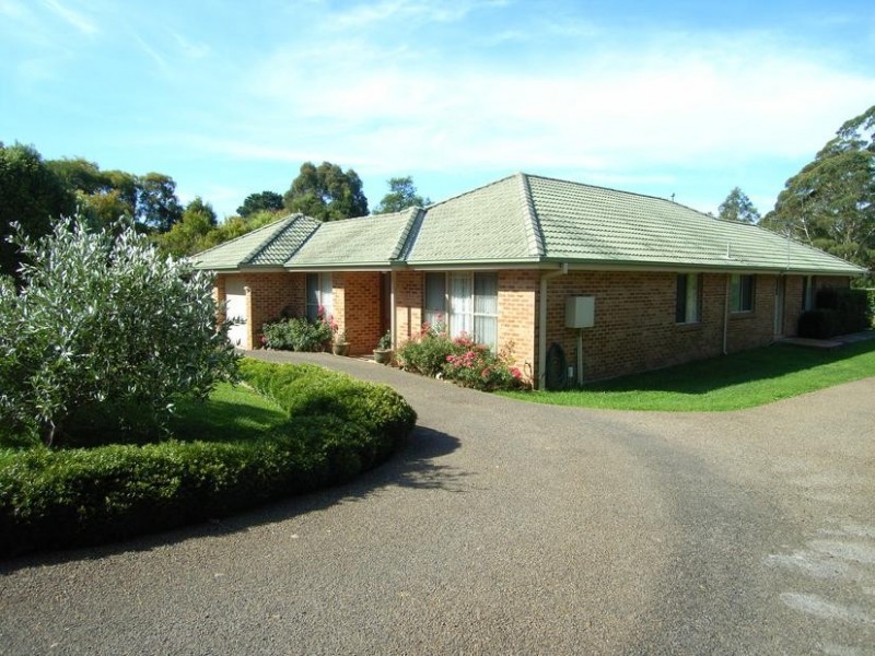 33 May Street, Robertson NSW 2577