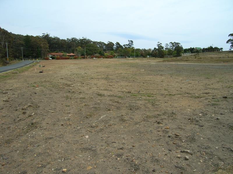 4 Cnr Cordeaux & Willow Streets, Willow Vale NSW 2575