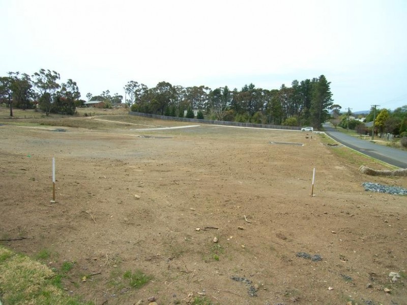 Cordeaux & Willow Streets, Willow Vale NSW 2575