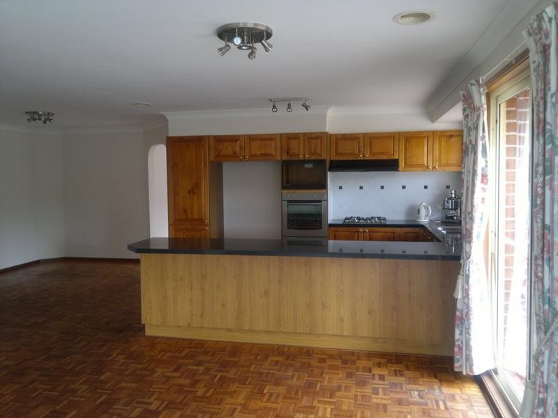 11 Miro Crescent, Bowral NSW 2576