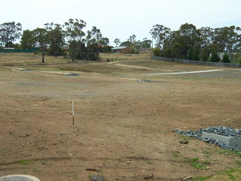 8 Willow Street, Willow Vale NSW 2575