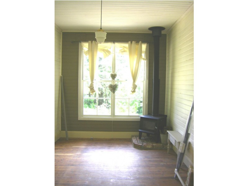 13A HAMILTON AVENUE, Bowral NSW 2576