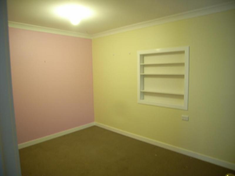 64 Cumberteen Street, Hill Top NSW 2575