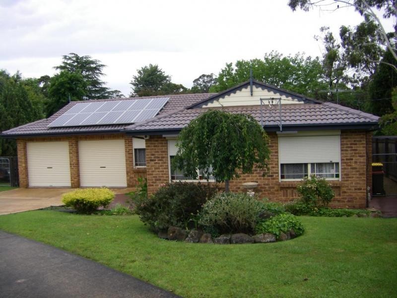 17 ARBOREA PLACE, Bowral NSW 2576