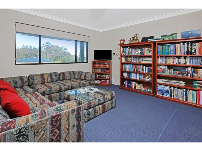 4 BEATRICE PLACE, Long Beach NSW 2536