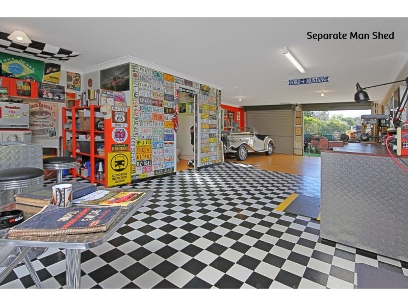 4 BEATRICE PLACE, Long Beach NSW 2536