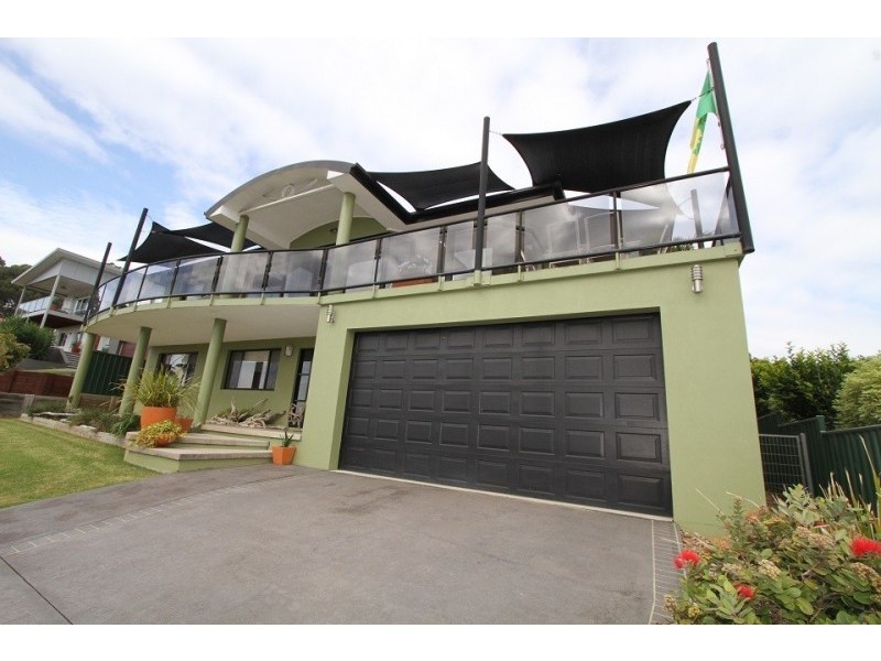 4 BEATRICE PLACE, Long Beach NSW 2536