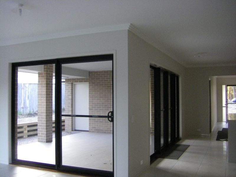 5 GRANDVIEW PARADE, Hill Top NSW 2575
