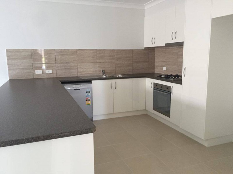 35 DAPHNE STREET, Colo Vale NSW 2575