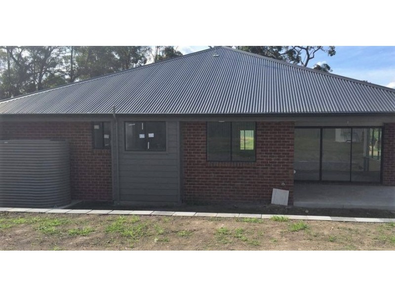 35 DAPHNE STREET, Colo Vale NSW 2575