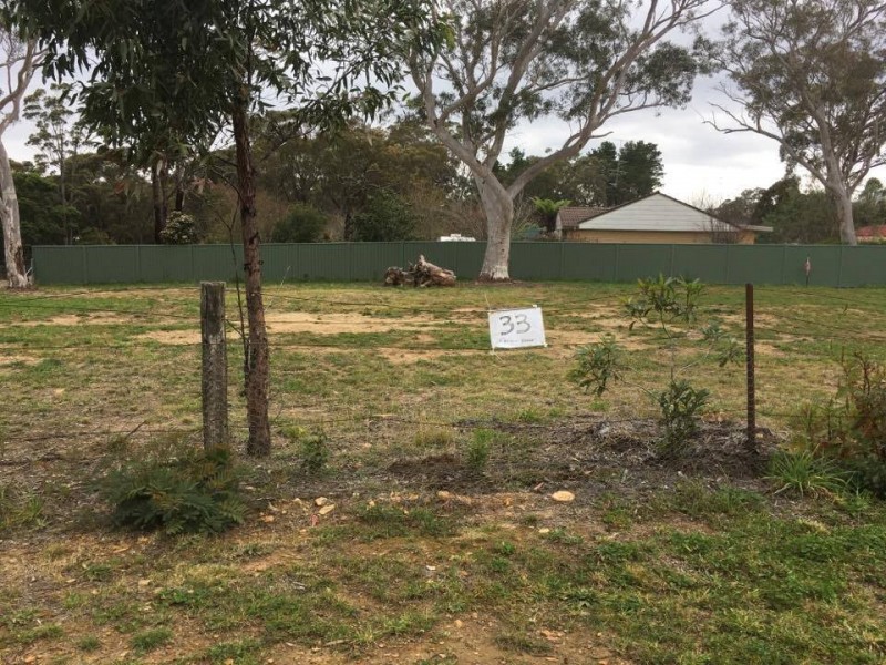 33 DENISON STREET, Hill Top NSW 2575