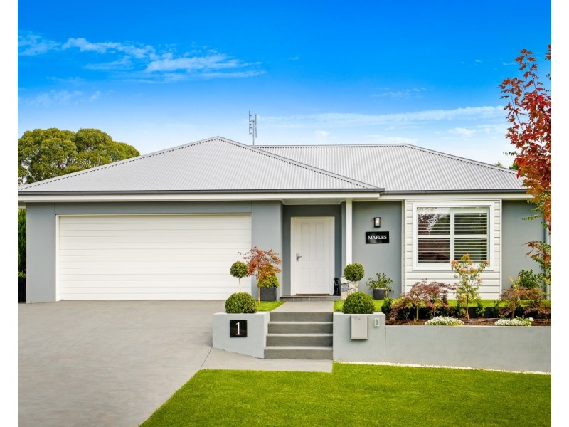 1 GLENROWAN GROVE, Bowral NSW 2576