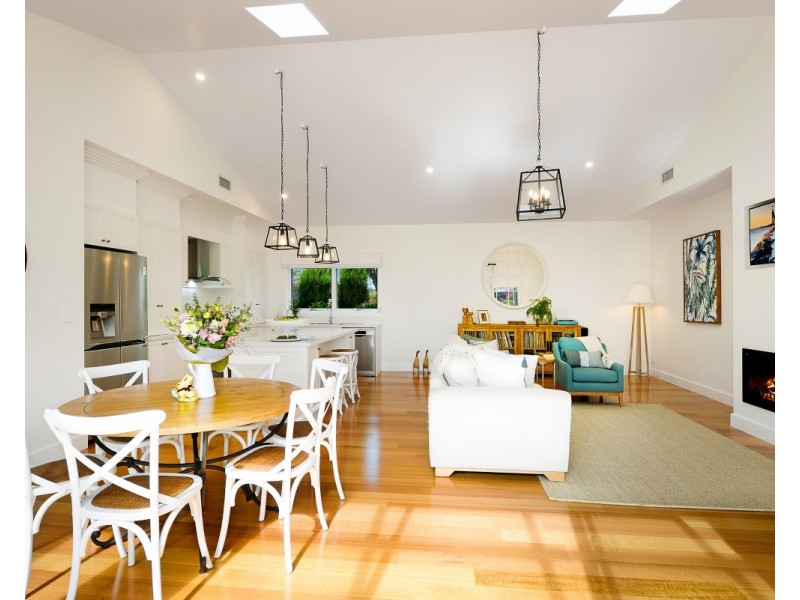 1 GLENROWAN GROVE, Bowral NSW 2576