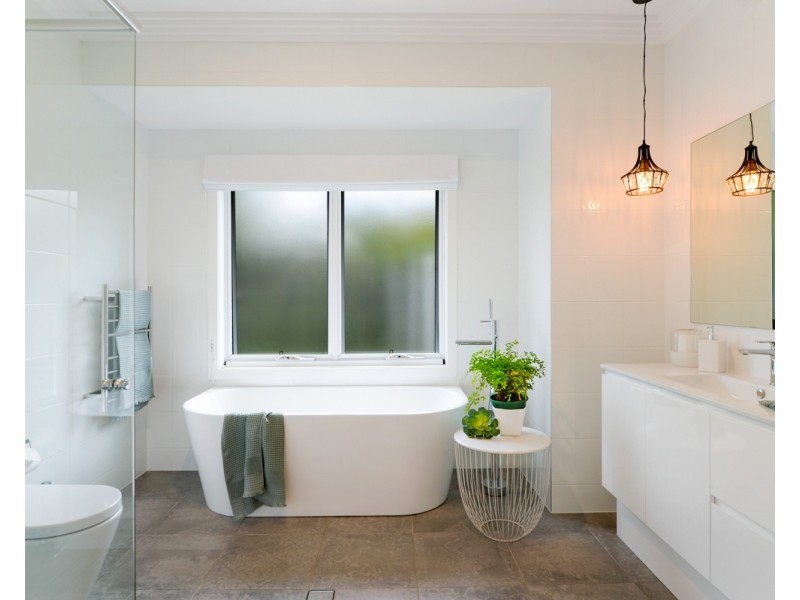 1 GLENROWAN GROVE, Bowral NSW 2576