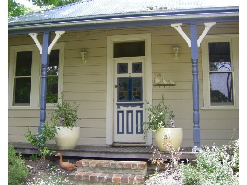 13A HAMILTON AVENUE, Bowral NSW 2576