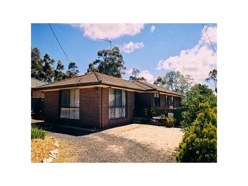 33 Dora Street, Hill Top NSW 2575