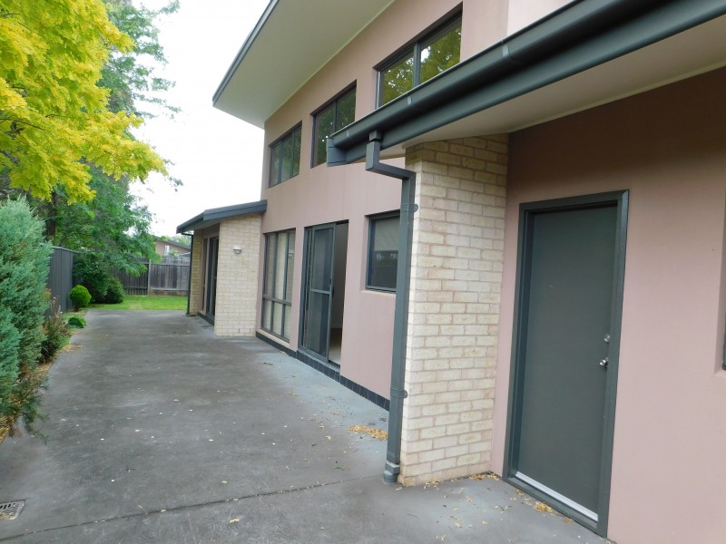 2/55 Biggera Street, Braemar NSW 2575