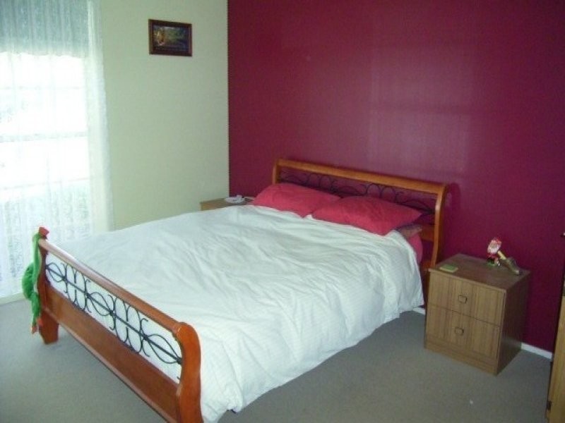 1 Dora Street, Hill Top NSW 2575