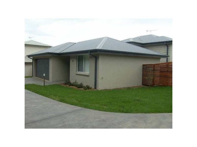 House 4 Robinia Drive, Bowral NSW 2576