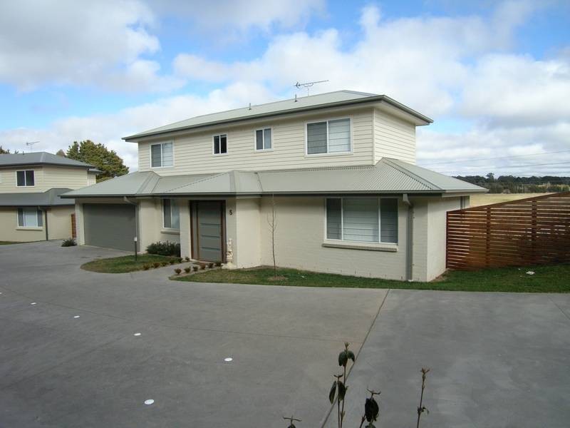 House 5/51 Robinia Drive, Bowral NSW 2576