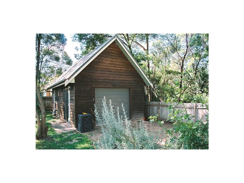 24 Jasmine Street, Colo Vale NSW 2575