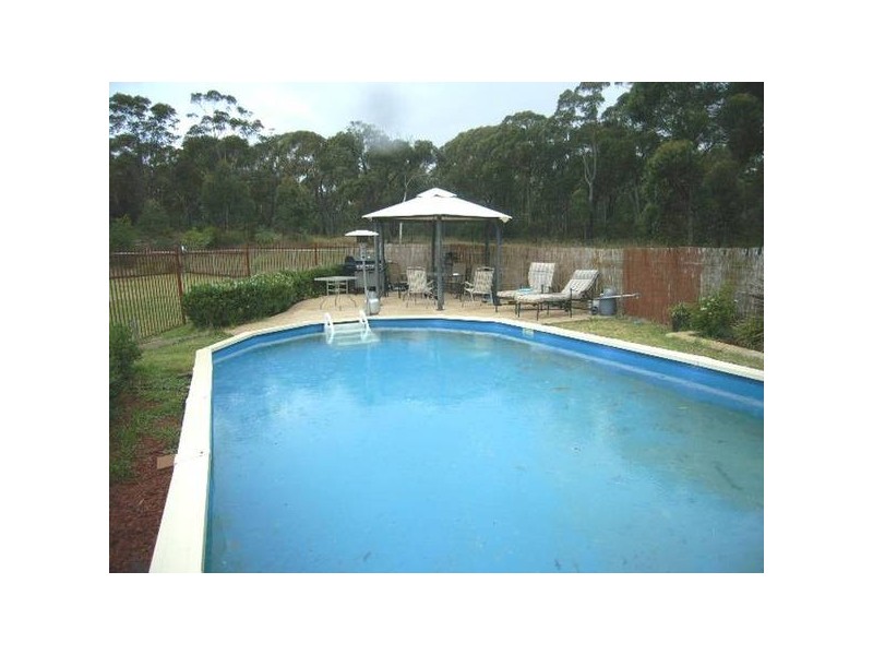 2 Wattle Ridge Road, Hill Top NSW 2575