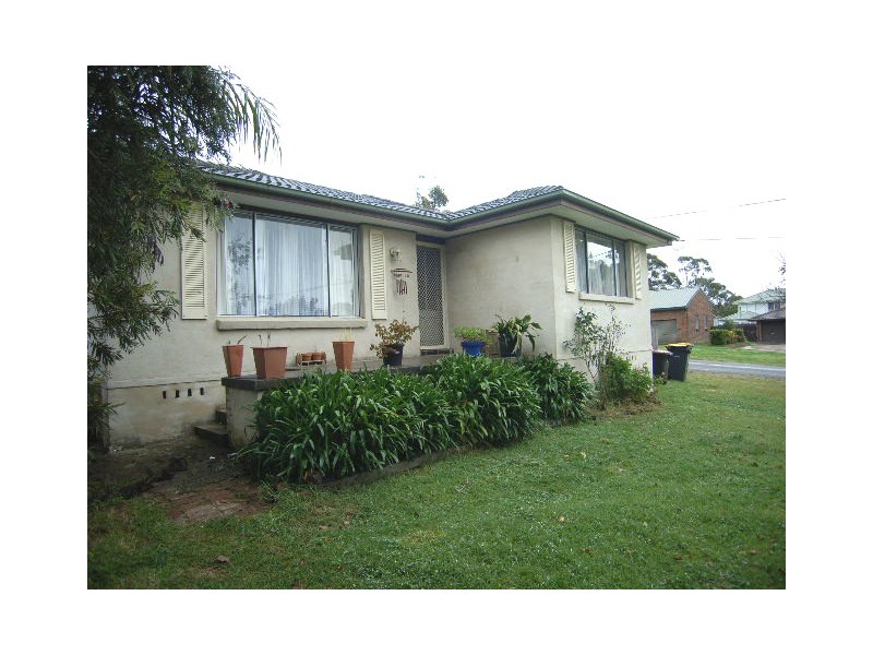 25 Madeline Street, Hill Top NSW 2575