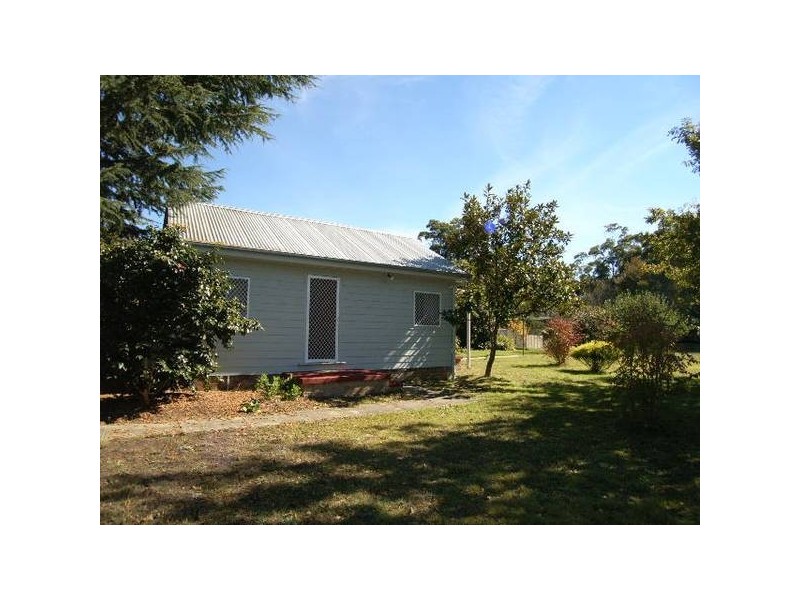 32 Wattle Street, Colo Vale NSW 2575
