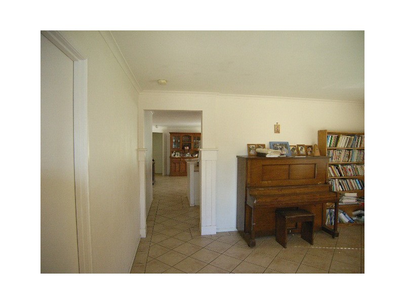 23 Lyrebird Close, Hill Top NSW 2575